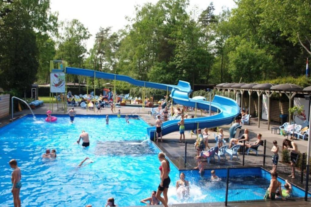 Te Huur: Leuke 4-Persoons Stacaravan Op Top Locatie! Hoenderloo Bagian luar foto